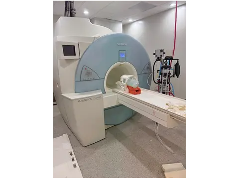Siemens avanto 18 channel MRI system